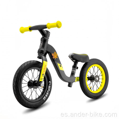 Bicicleta sin pedales para niños